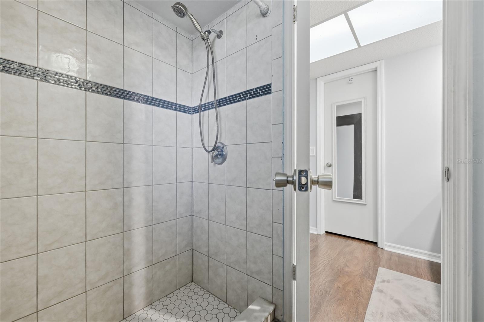 Image 26 of 49 For 8014 Laurel Tree Drive