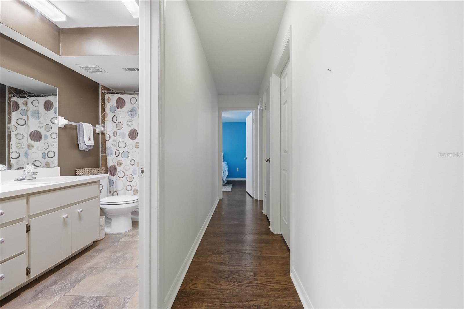 Image 27 of 49 For 8014 Laurel Tree Drive