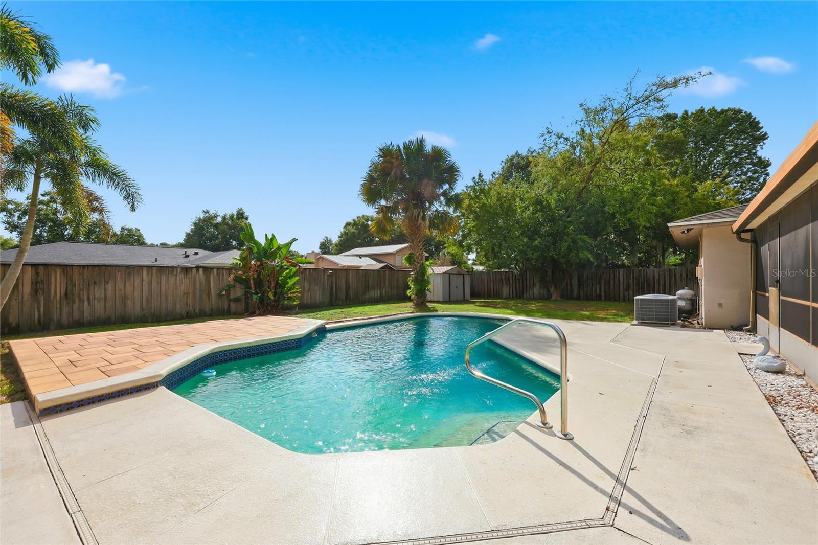 Image 35 of 49 For 8014 Laurel Tree Drive