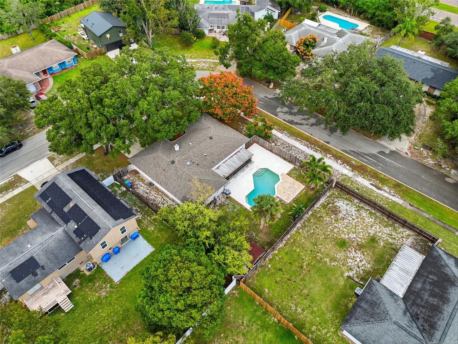 Image 42 of 49 For 8014 Laurel Tree Drive