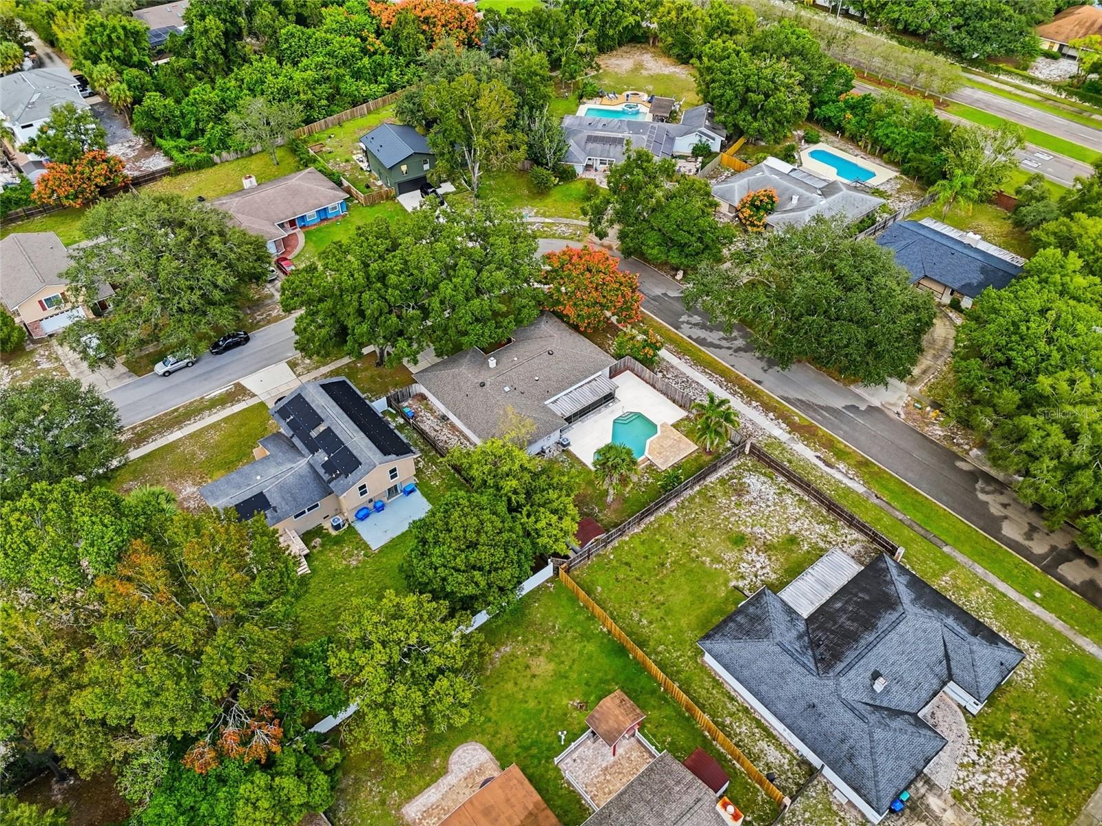 Image 43 of 49 For 8014 Laurel Tree Drive