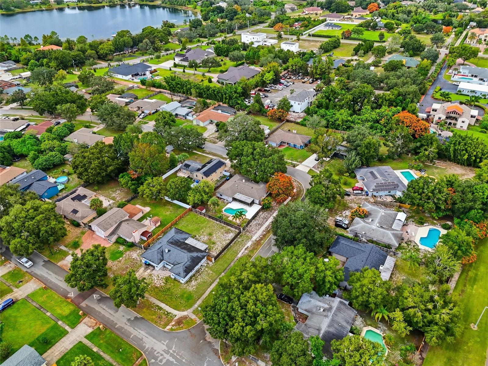 Image 45 of 49 For 8014 Laurel Tree Drive