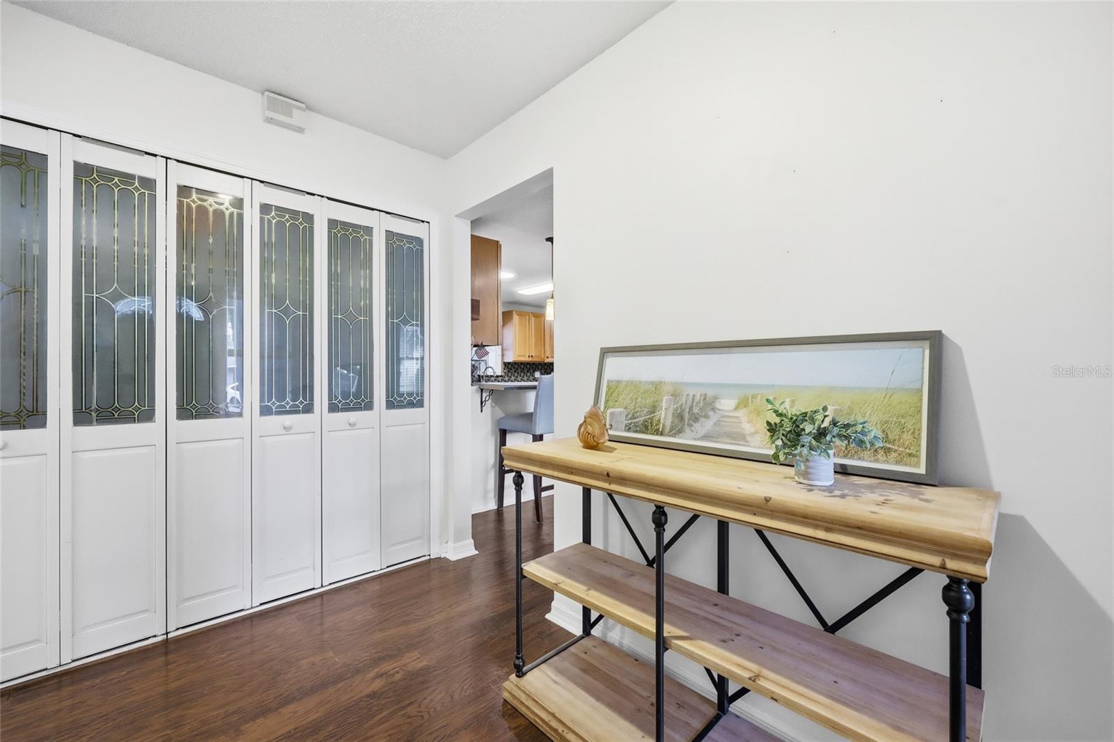 Image 8 of 49 For 8014 Laurel Tree Drive