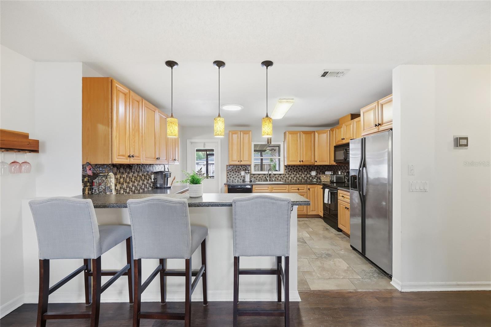 Image 9 of 49 For 8014 Laurel Tree Drive