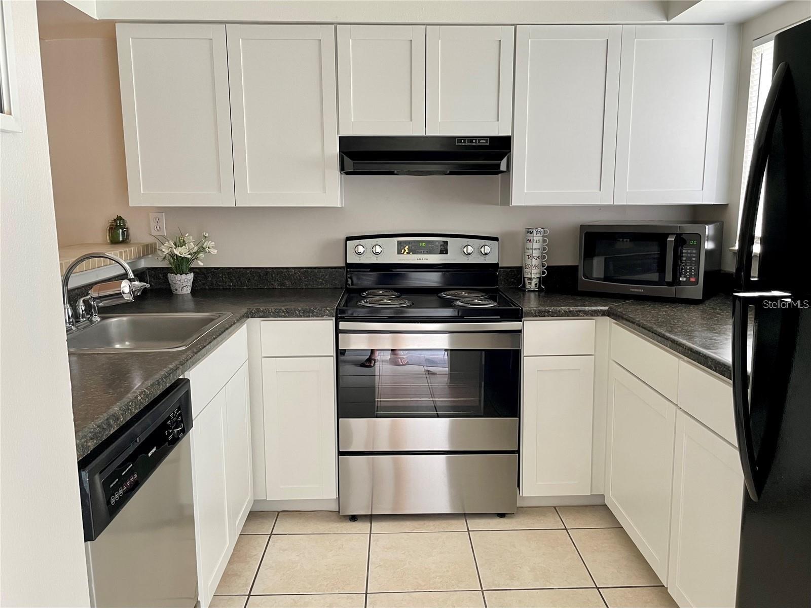 Image 2 of 15 For 330 Scottsdale Square 330