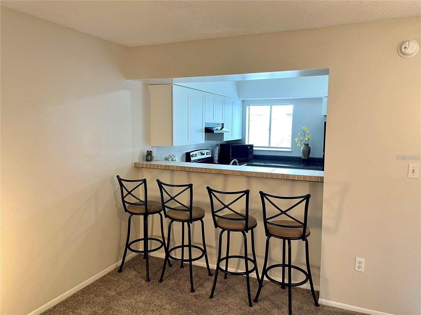 Image 7 of 15 For 330 Scottsdale Square 330