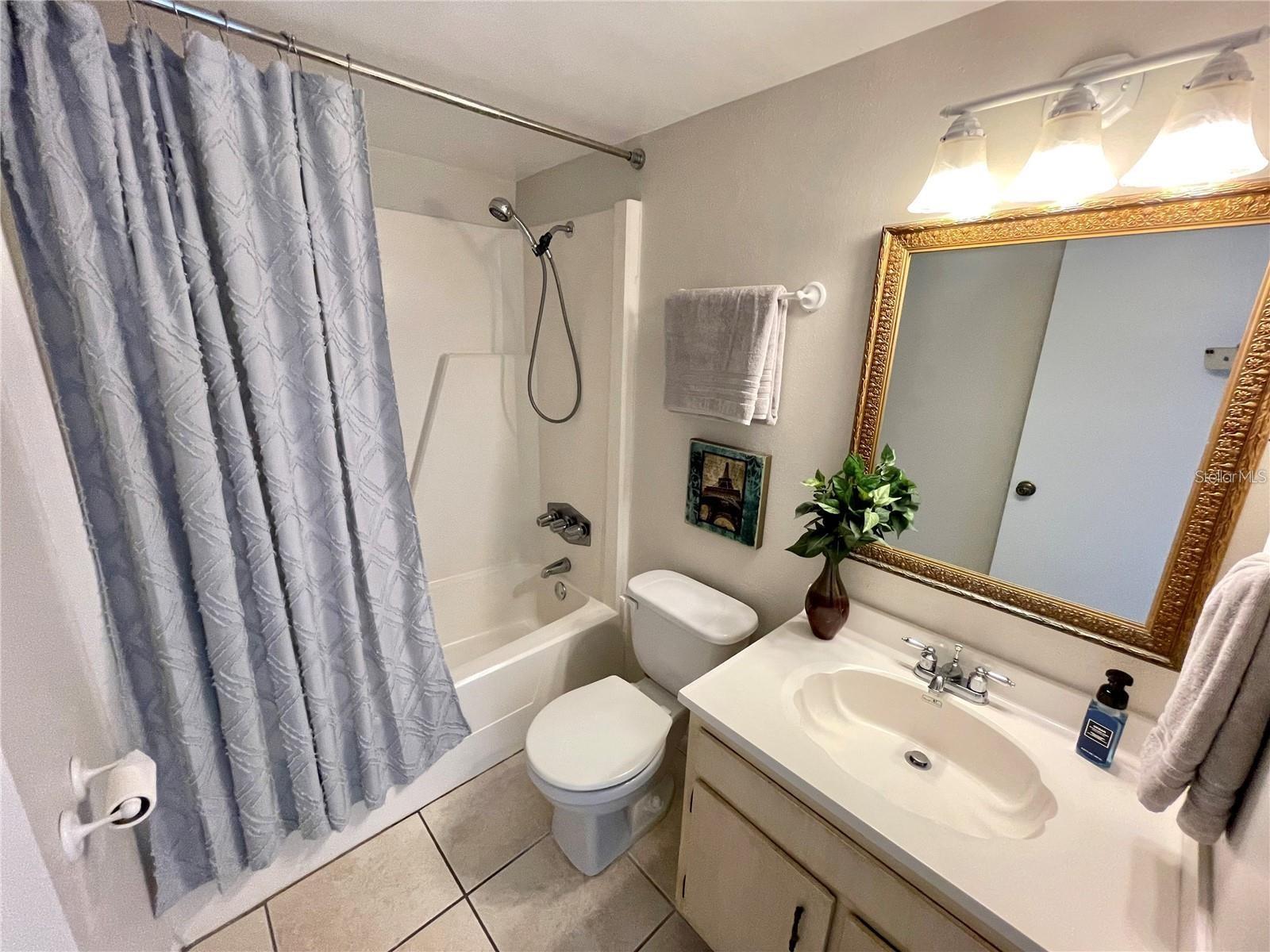Image 9 of 15 For 330 Scottsdale Square 330