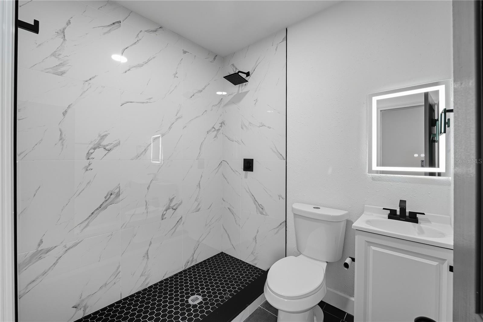 Image 15 of 32 For 2491 Coronado Way