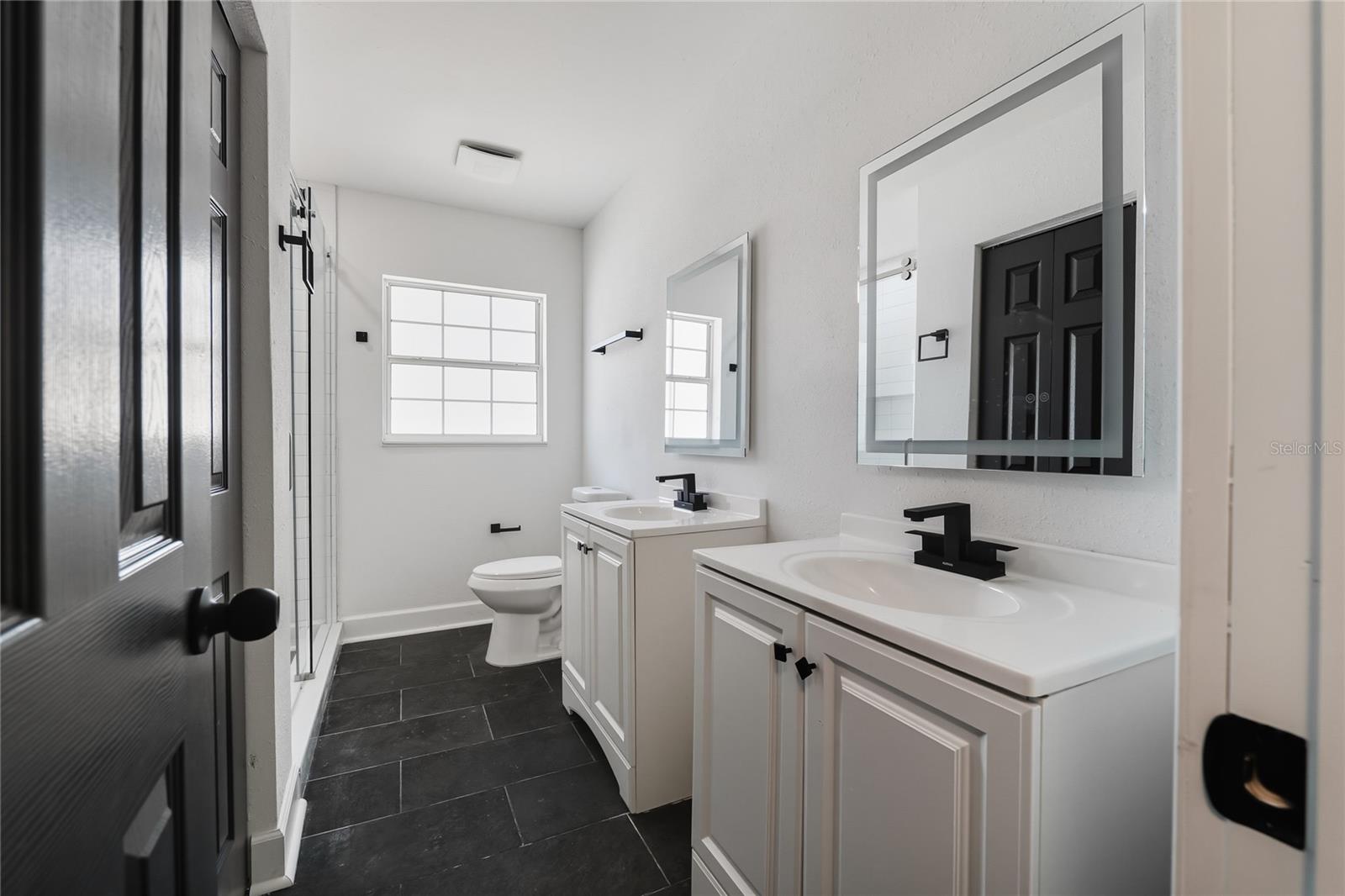 Image 18 of 32 For 2491 Coronado Way