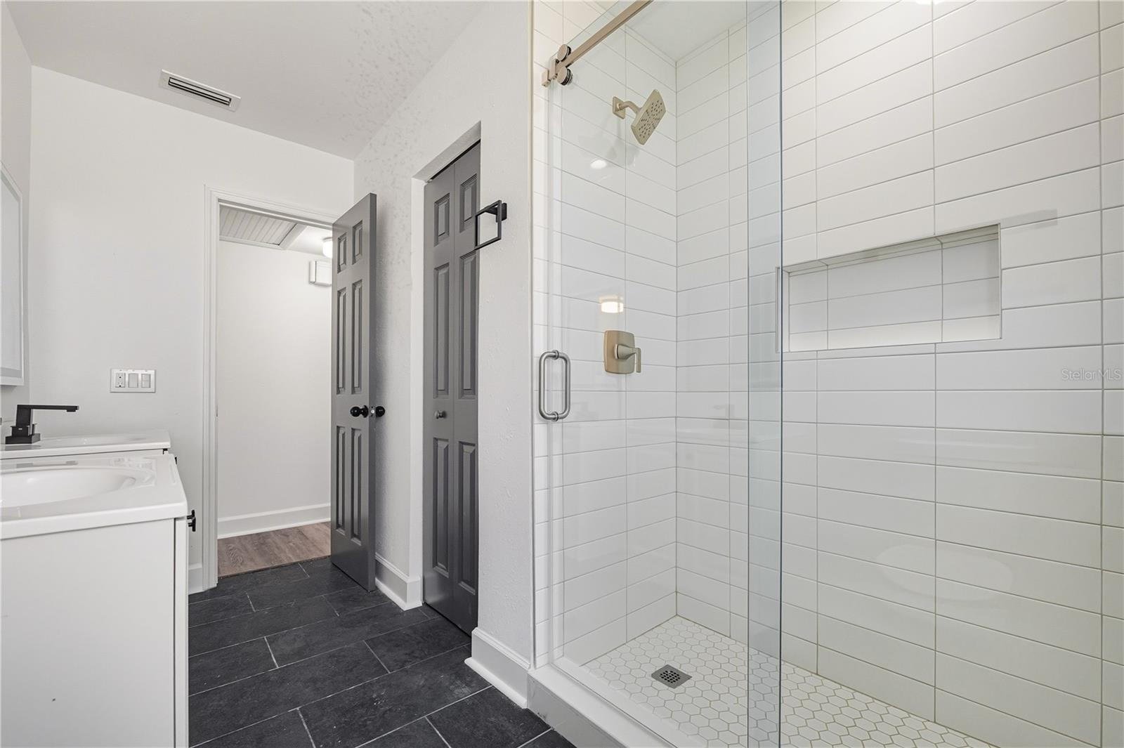 Image 19 of 32 For 2491 Coronado Way