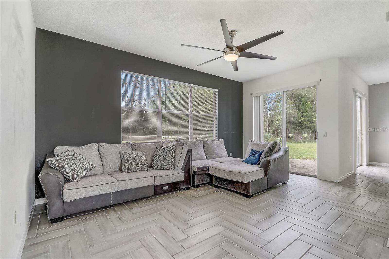 Image 10 of 40 For 1023 Embrun Court