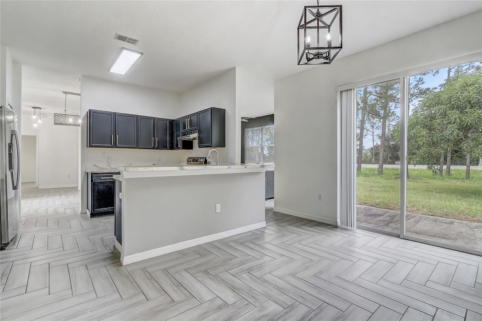 Image 15 of 40 For 1023 Embrun Court