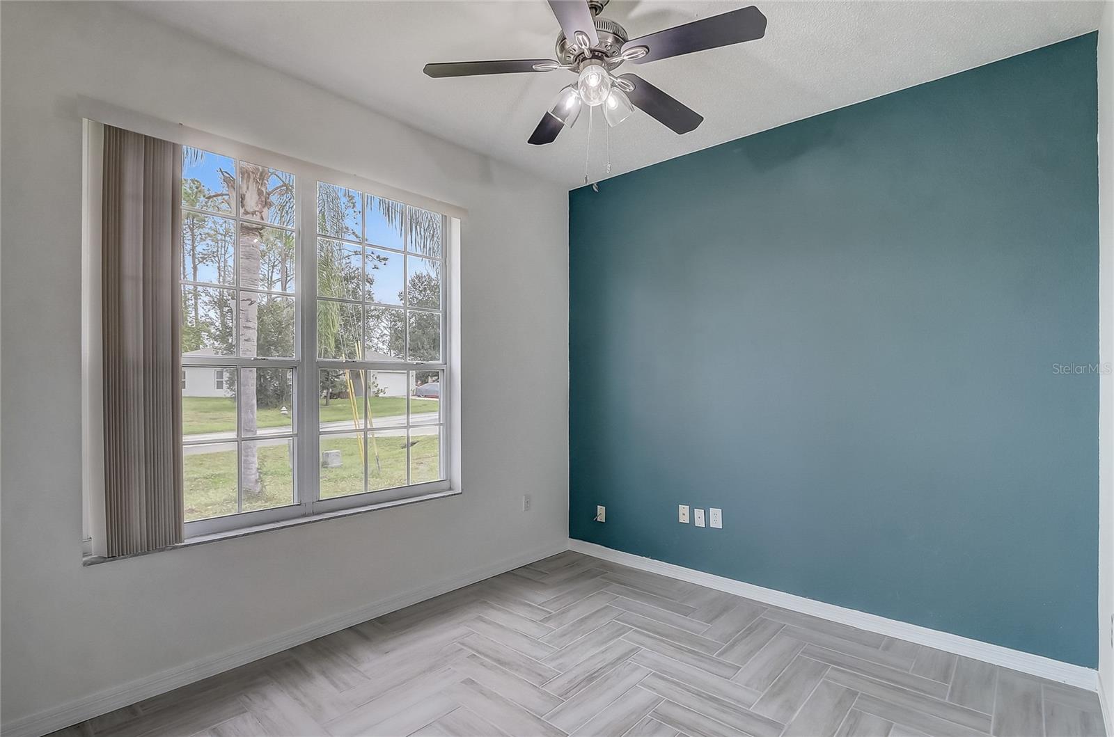 Image 21 of 40 For 1023 Embrun Court