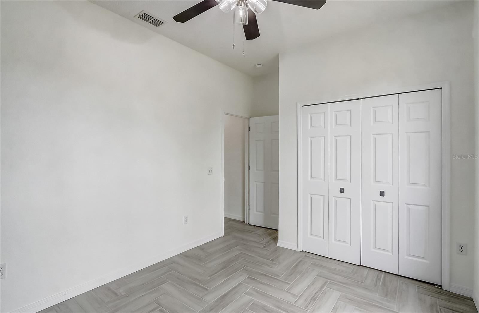 Image 22 of 40 For 1023 Embrun Court