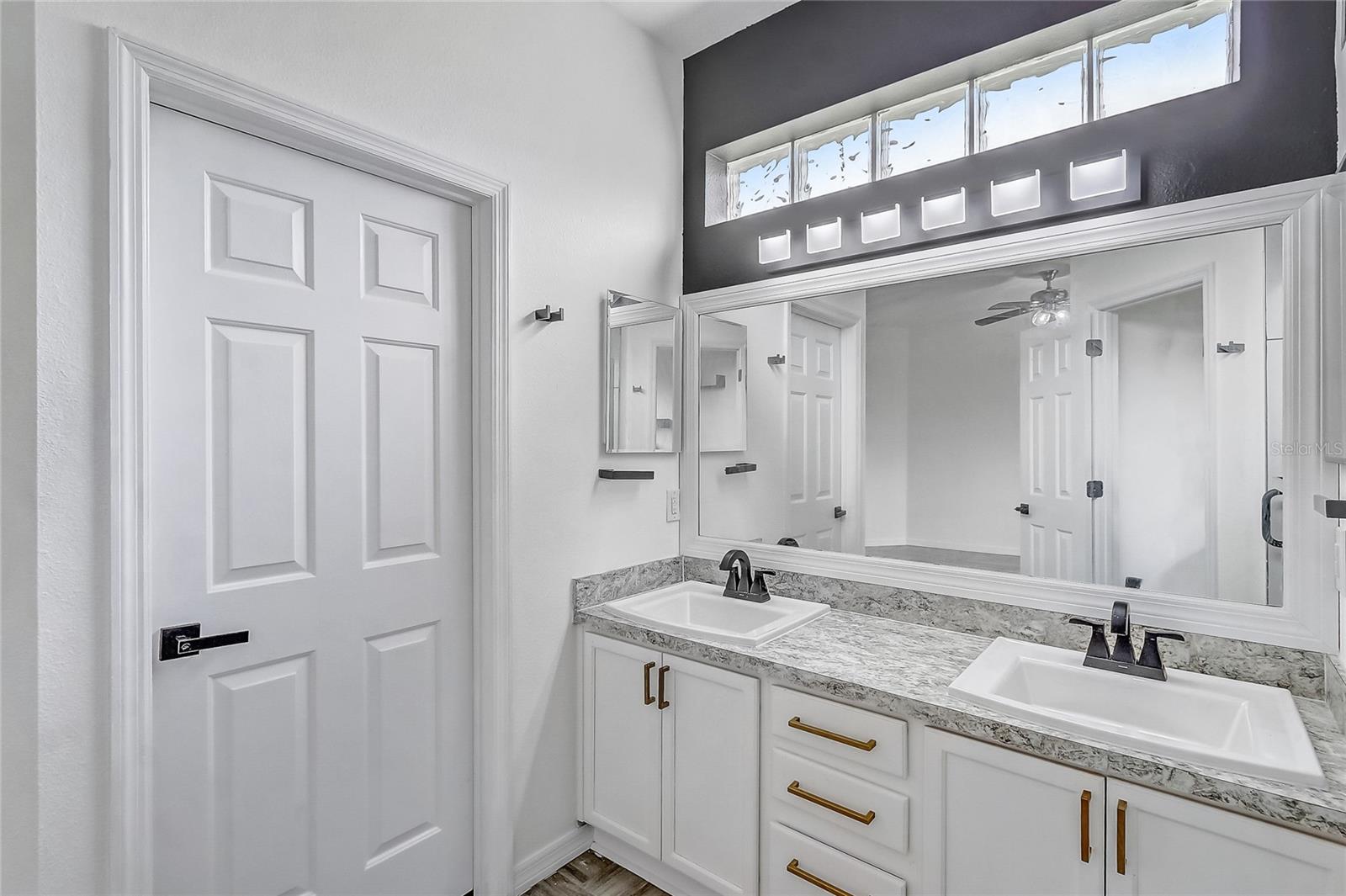 Image 32 of 40 For 1023 Embrun Court