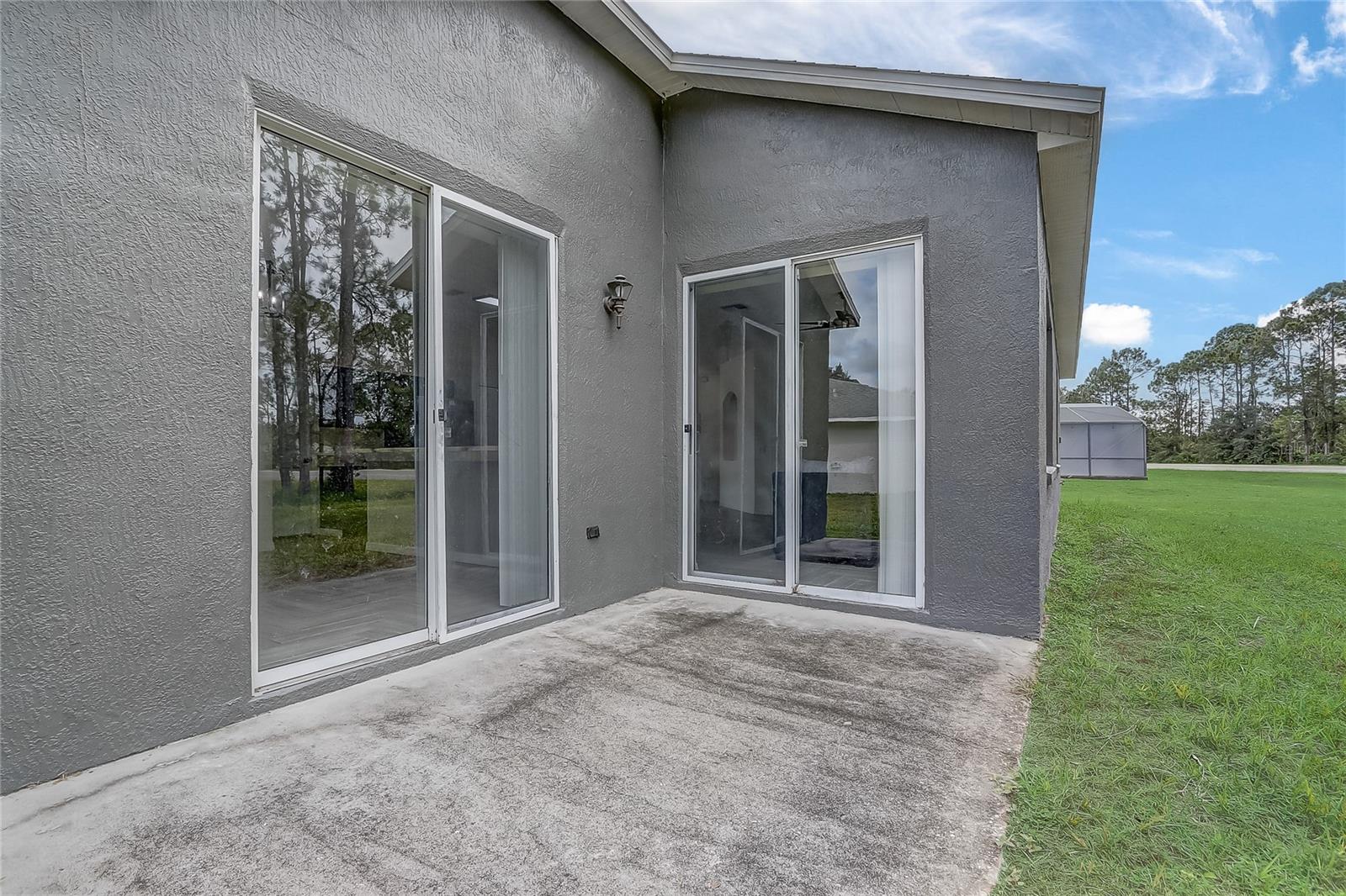 Image 34 of 40 For 1023 Embrun Court