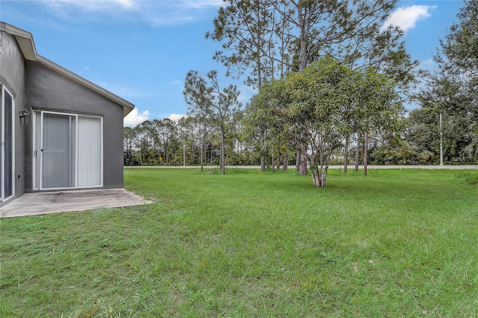 Image 35 of 40 For 1023 Embrun Court