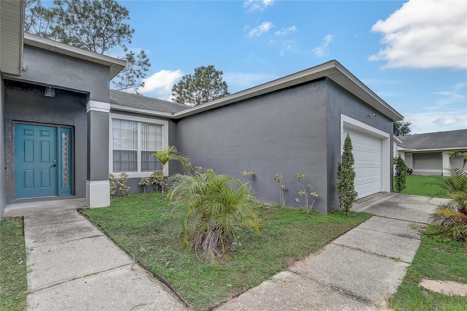 Image 4 of 40 For 1023 Embrun Court