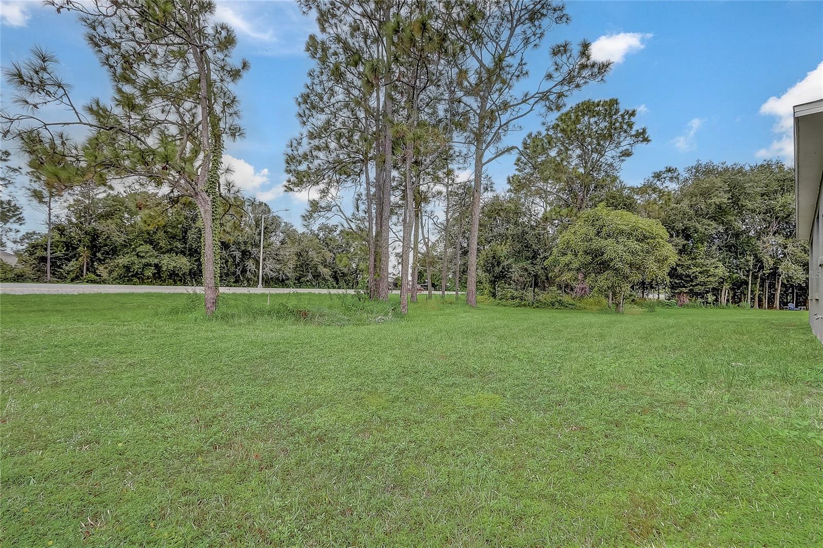 Image 40 of 40 For 1023 Embrun Court