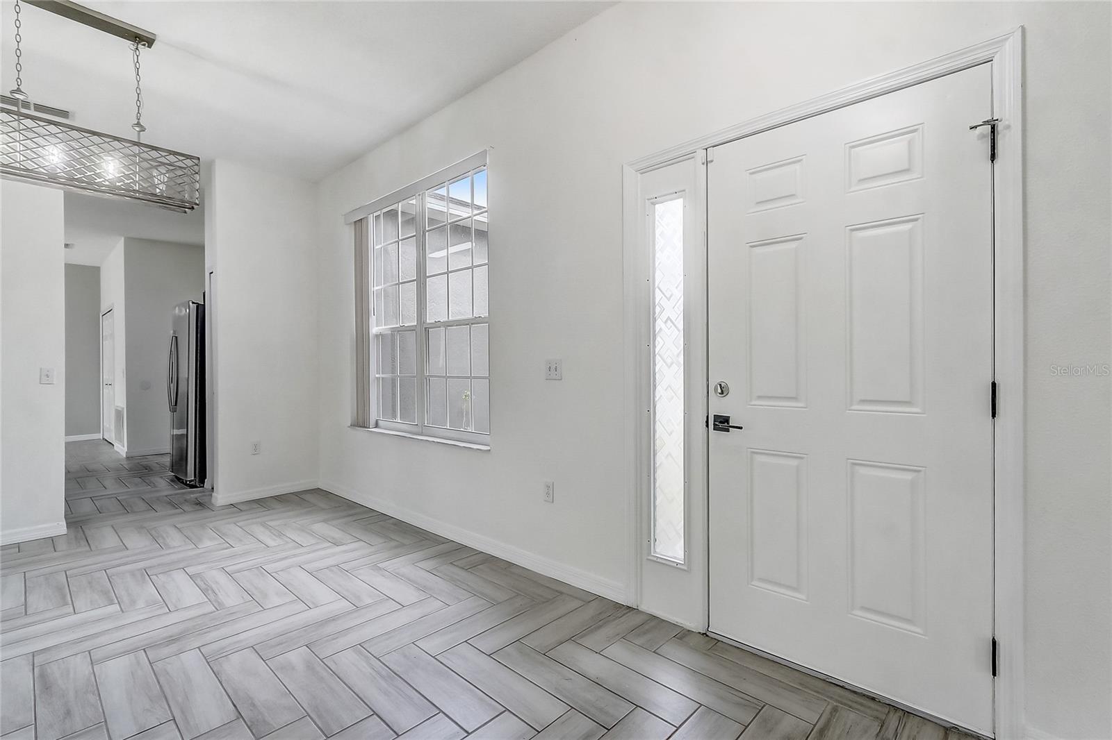 Image 6 of 40 For 1023 Embrun Court