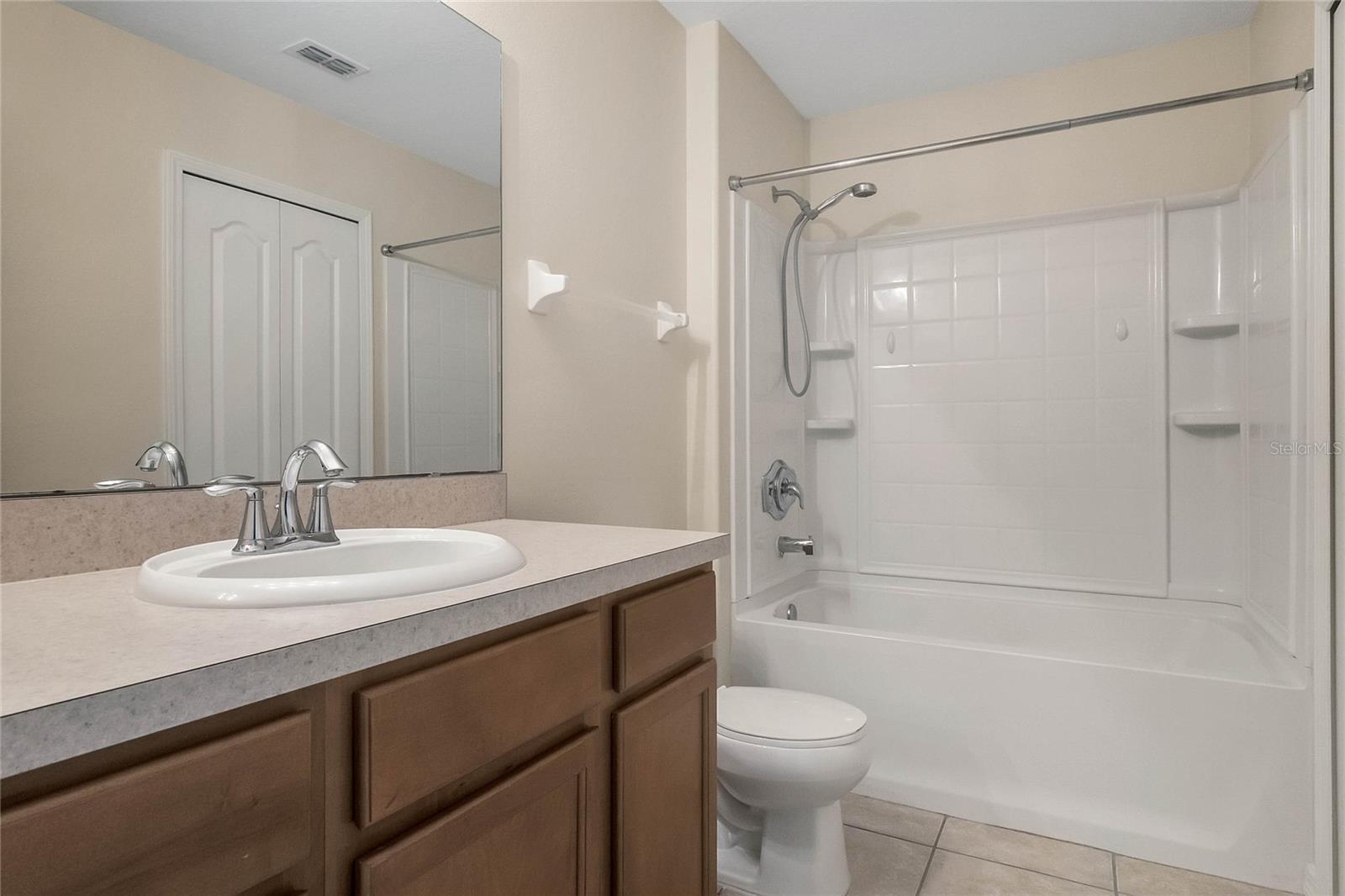 Image 18 of 26 For 1519 Priory Circle