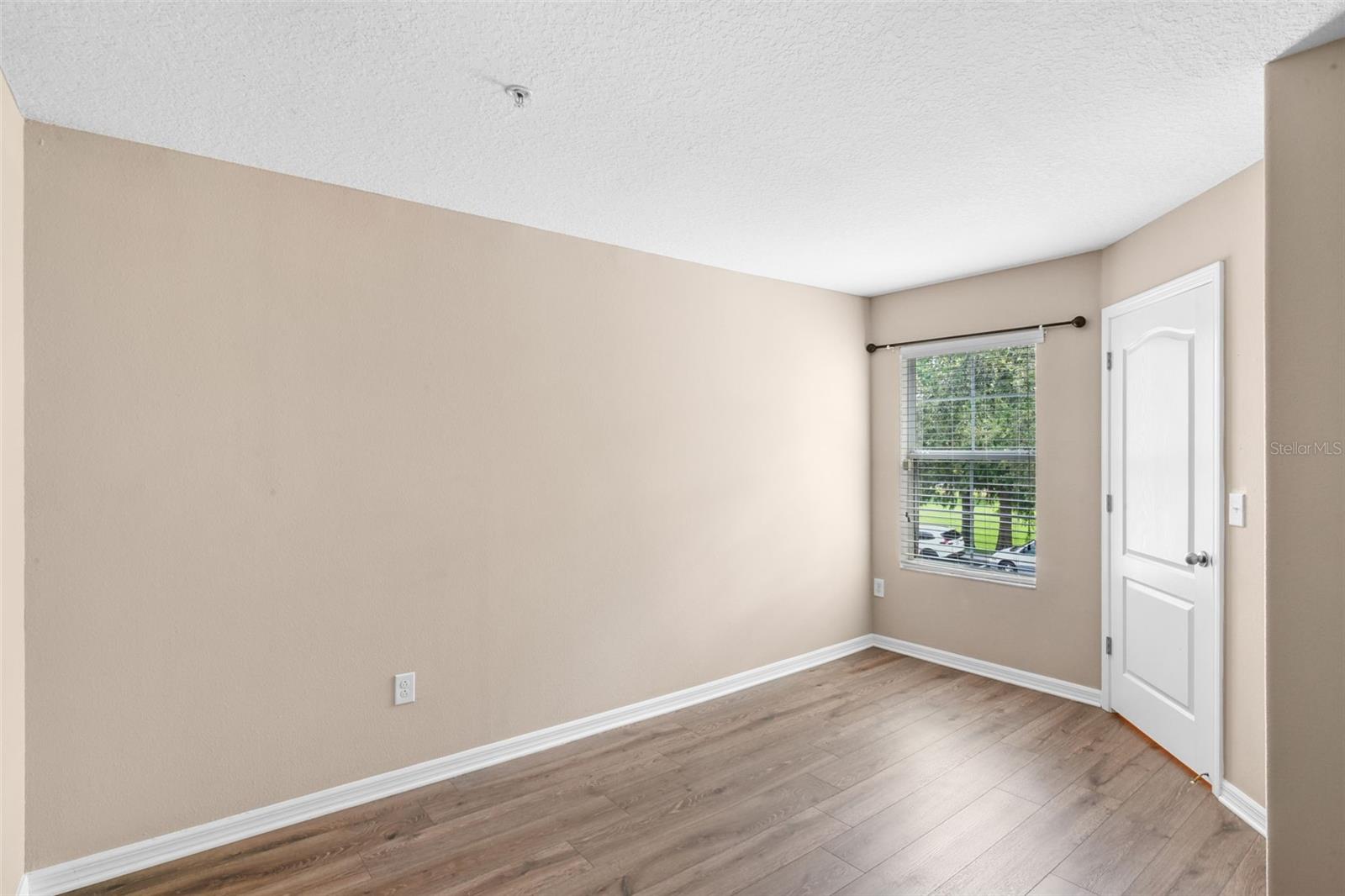 Image 19 of 26 For 1519 Priory Circle