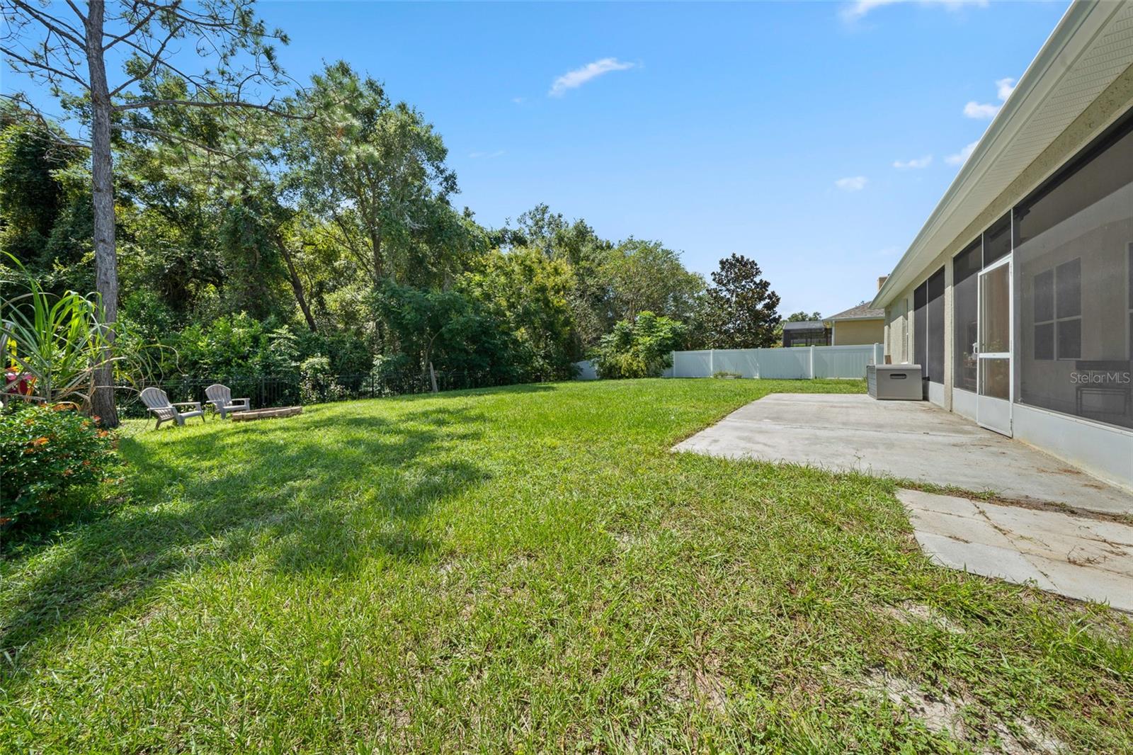 Image 20 of 24 For 326 Crystal Pond Avenue