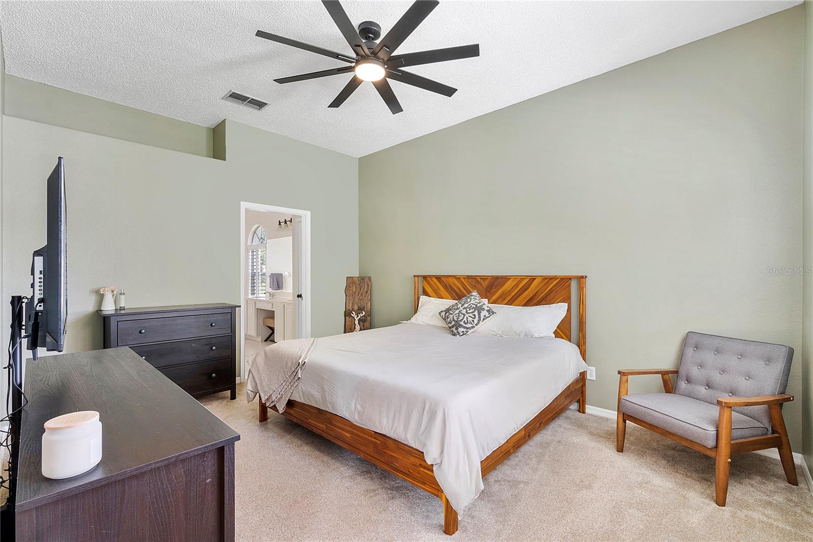 Image 14 of 35 For 3329 Foxcroft Circle