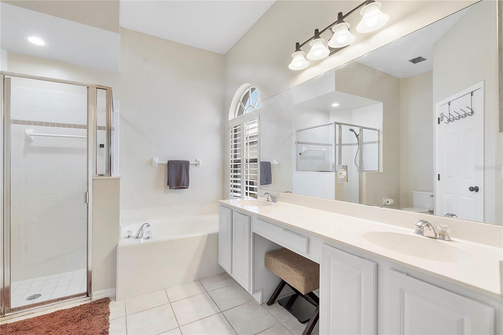 Image 15 of 35 For 3329 Foxcroft Circle