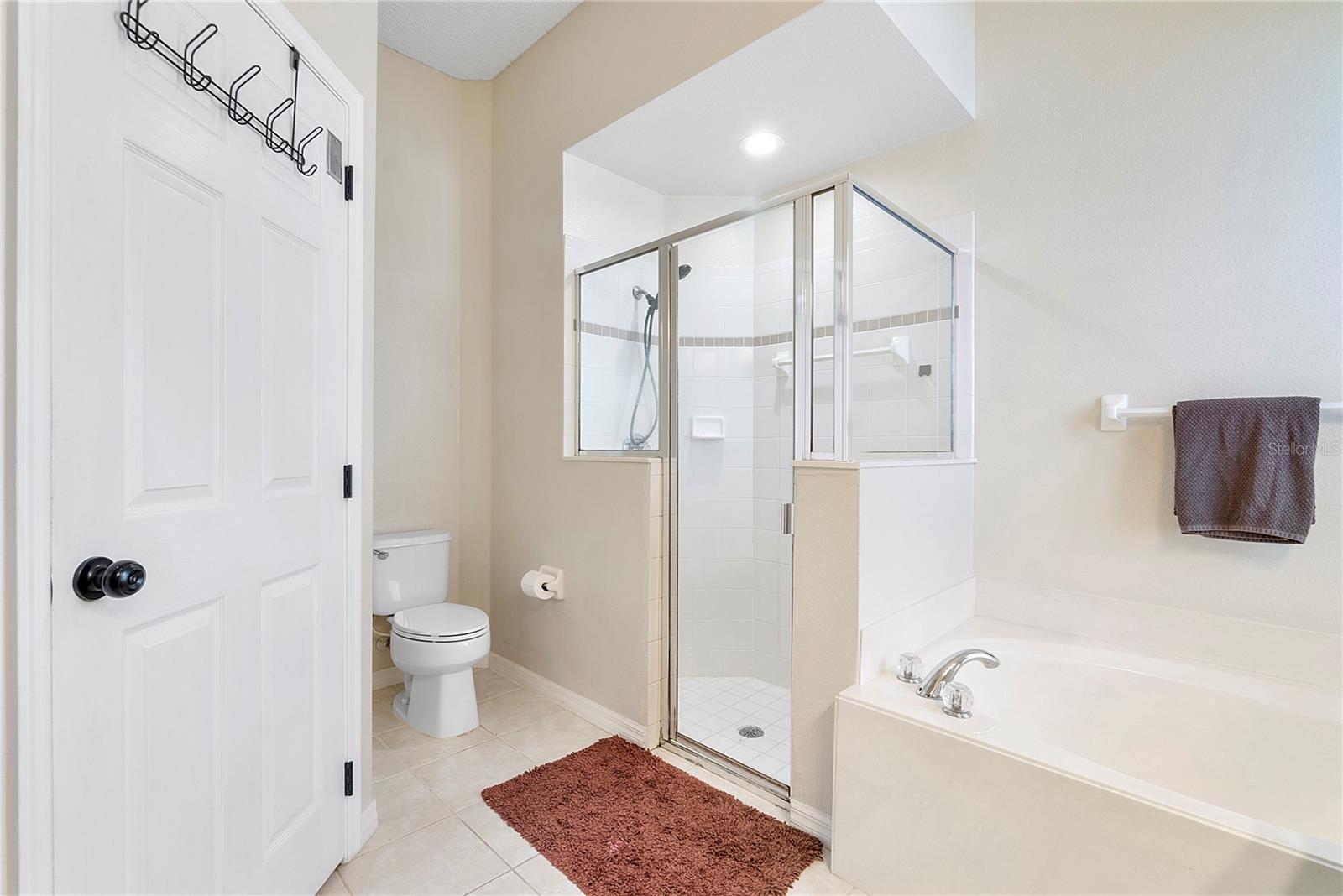 Image 16 of 35 For 3329 Foxcroft Circle