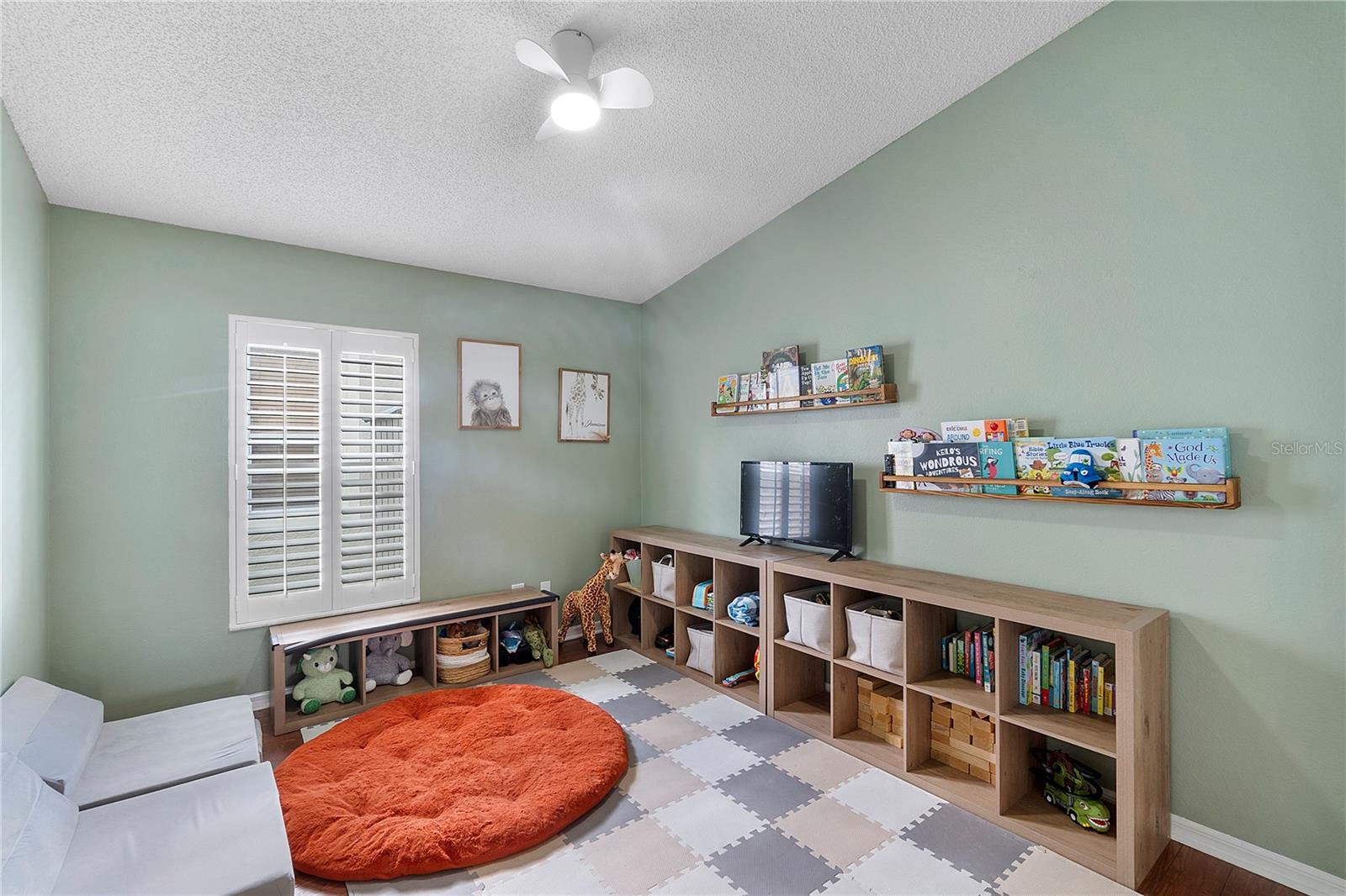 Image 23 of 35 For 3329 Foxcroft Circle