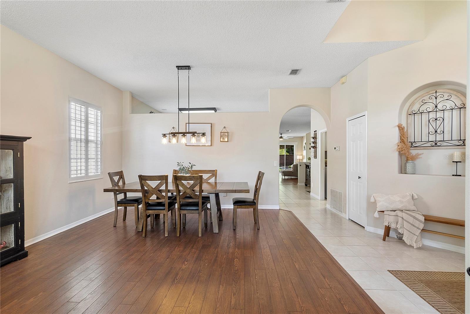 Image 3 of 35 For 3329 Foxcroft Circle