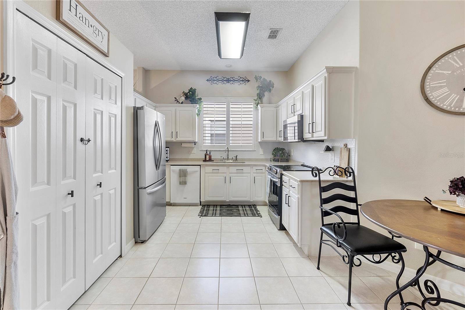 Image 6 of 35 For 3329 Foxcroft Circle