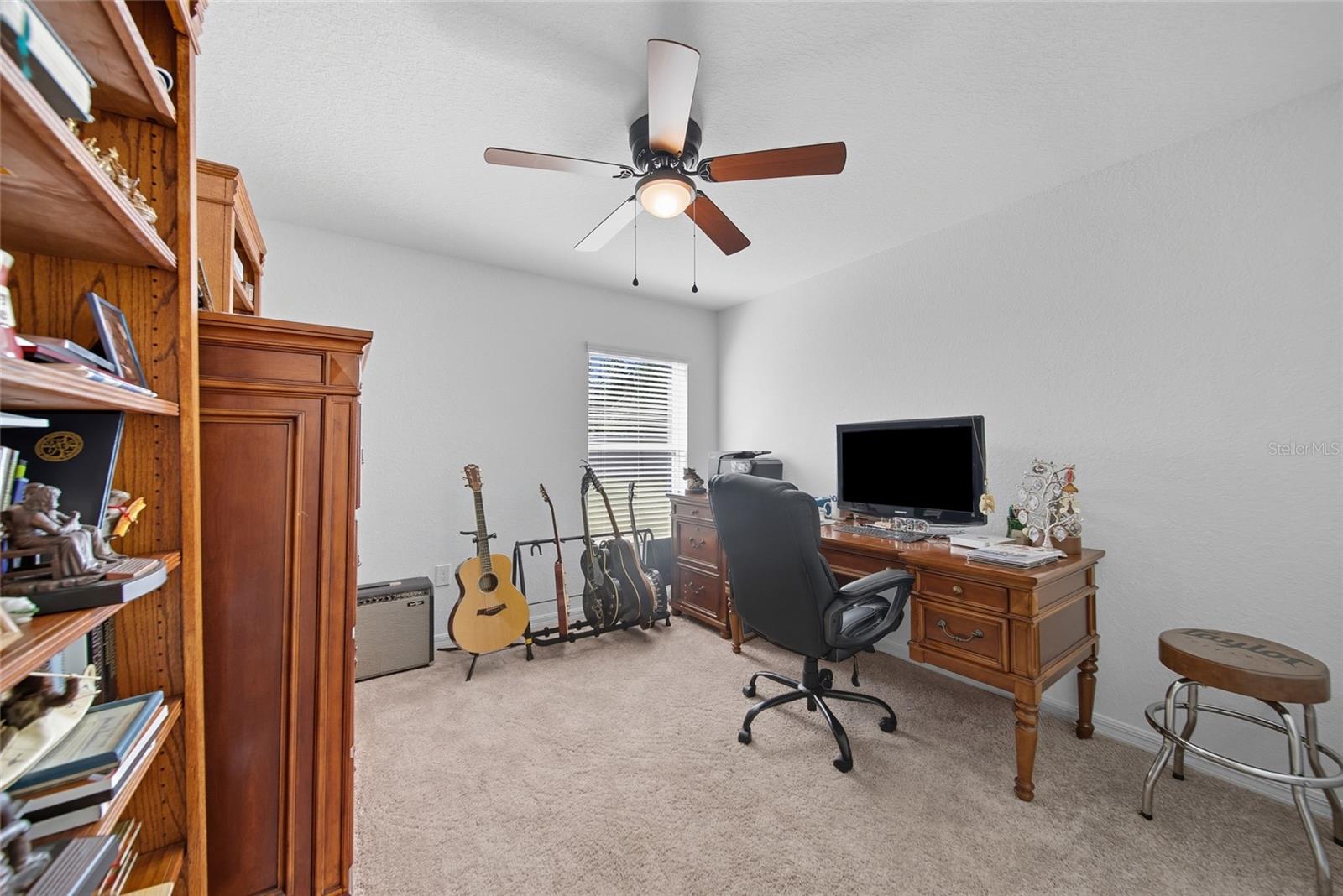 Image 17 of 31 For 4833 Drake Avenue