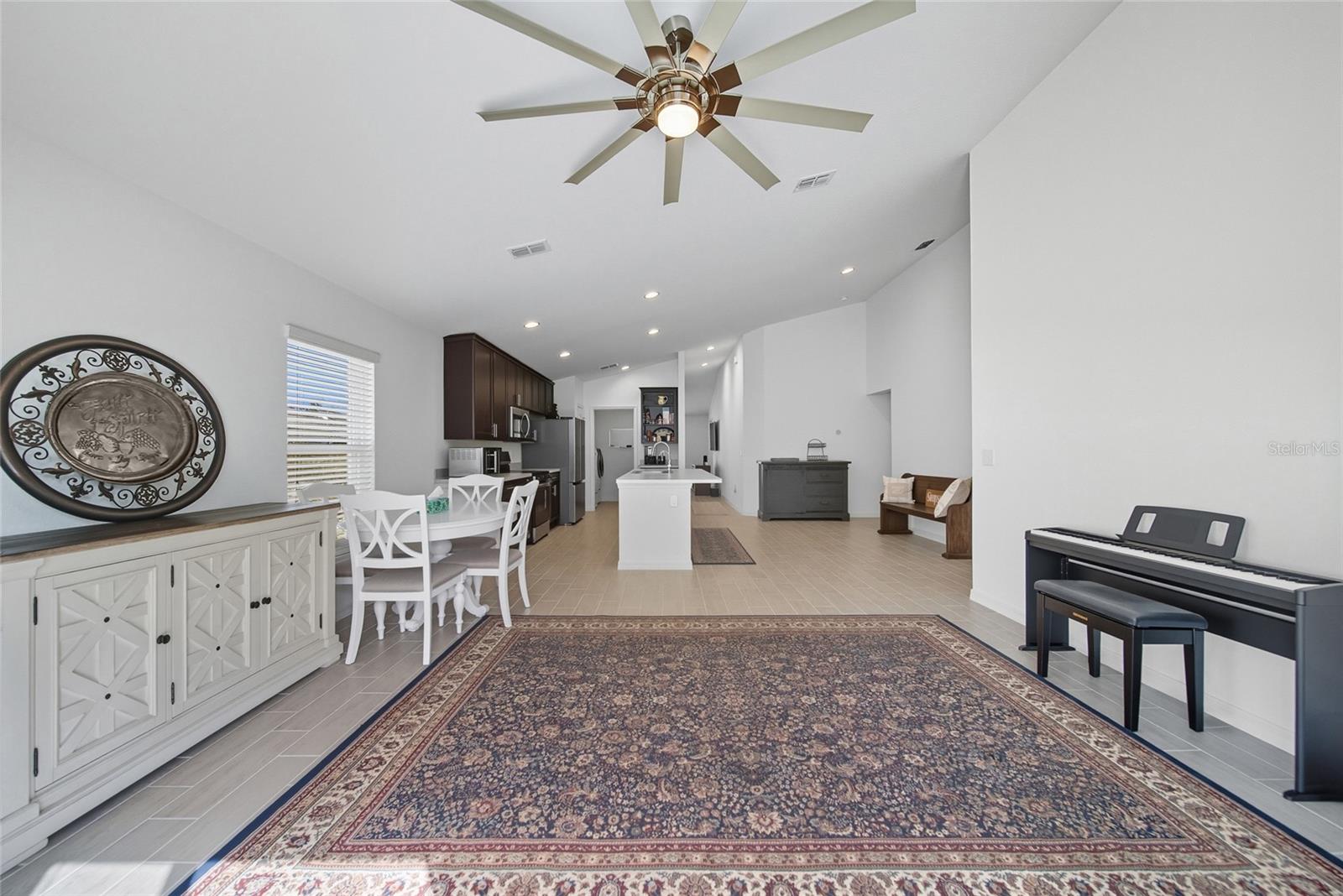 Image 4 of 31 For 4833 Drake Avenue