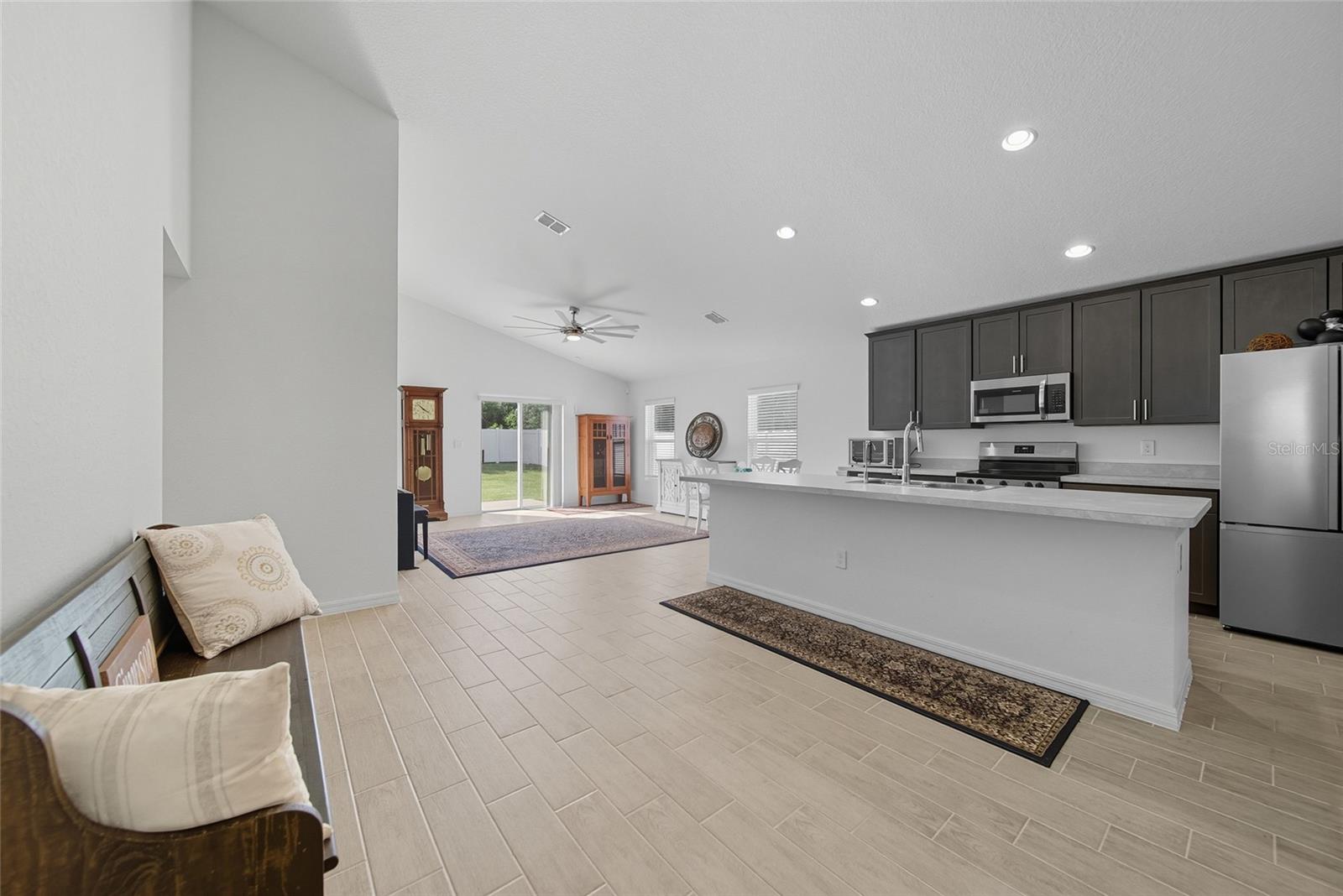 Image 8 of 31 For 4833 Drake Avenue