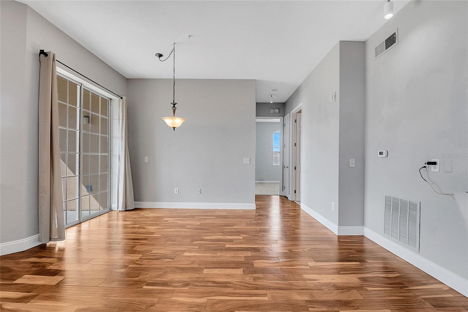 Image 20 of 40 For 617 Terrace Ridge Circle 617