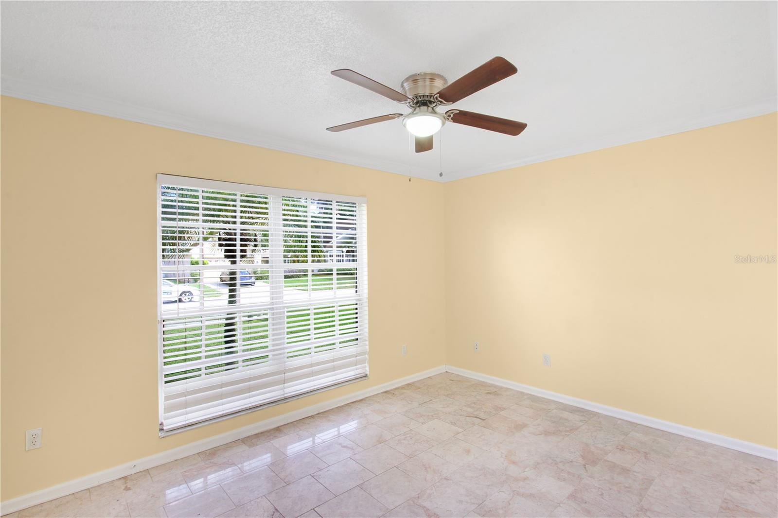 Image 15 of 22 For 126 Weathersfield Avenue