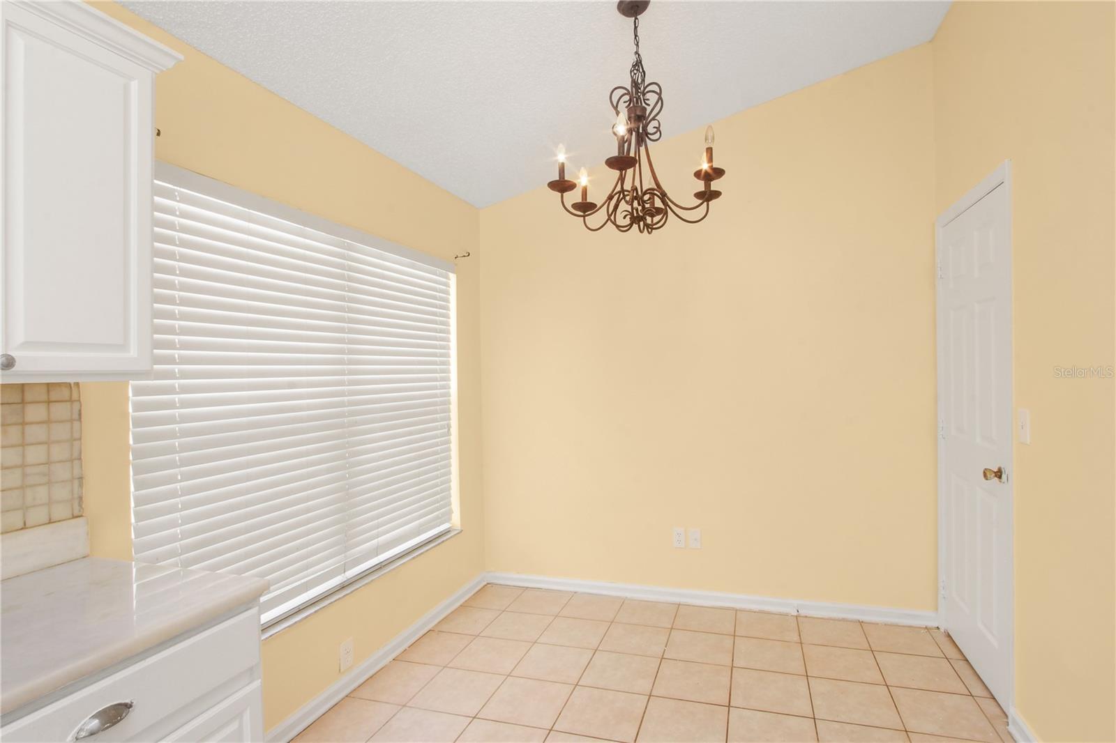 Image 17 of 22 For 126 Weathersfield Avenue