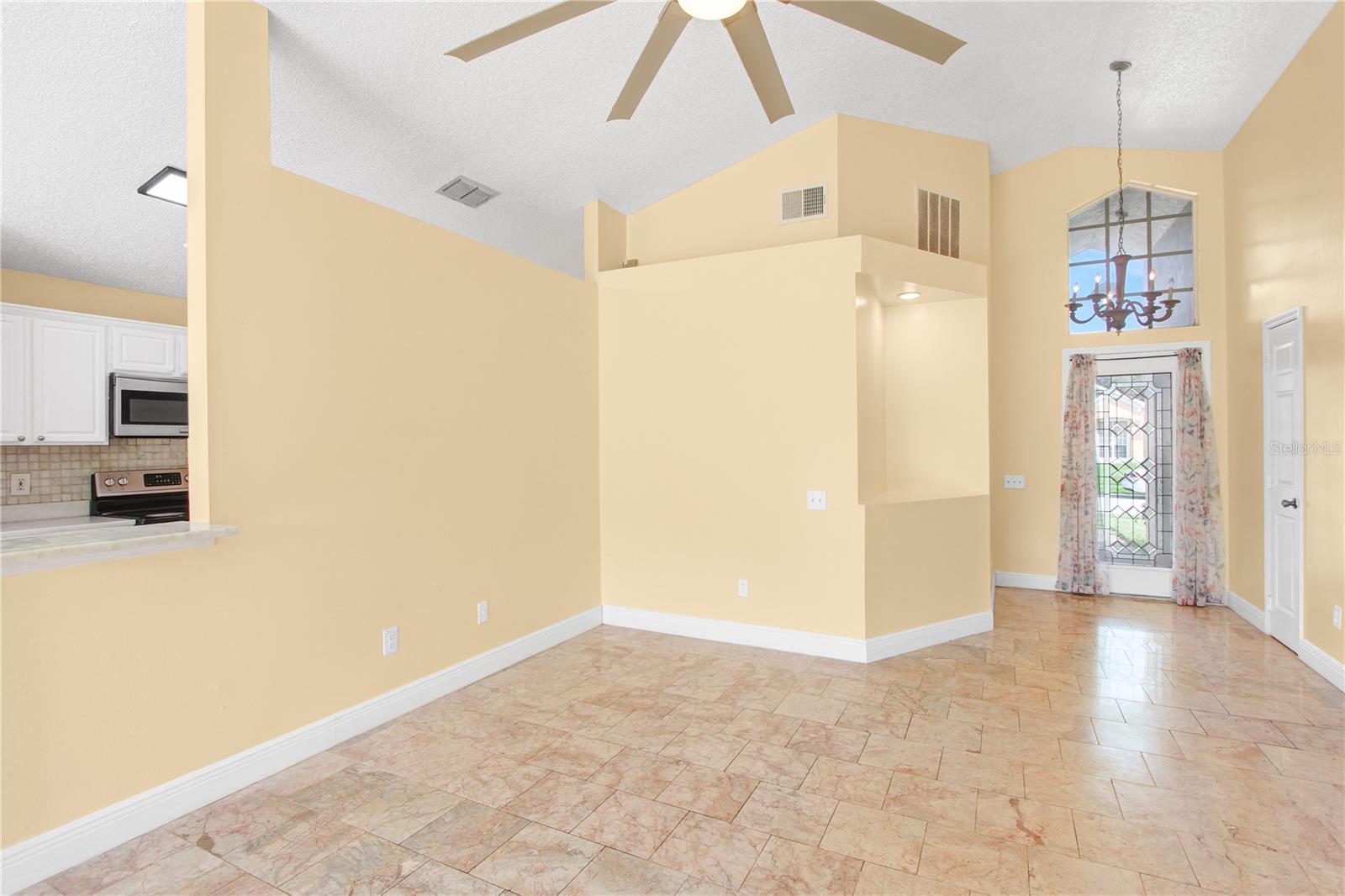 Image 19 of 22 For 126 Weathersfield Avenue