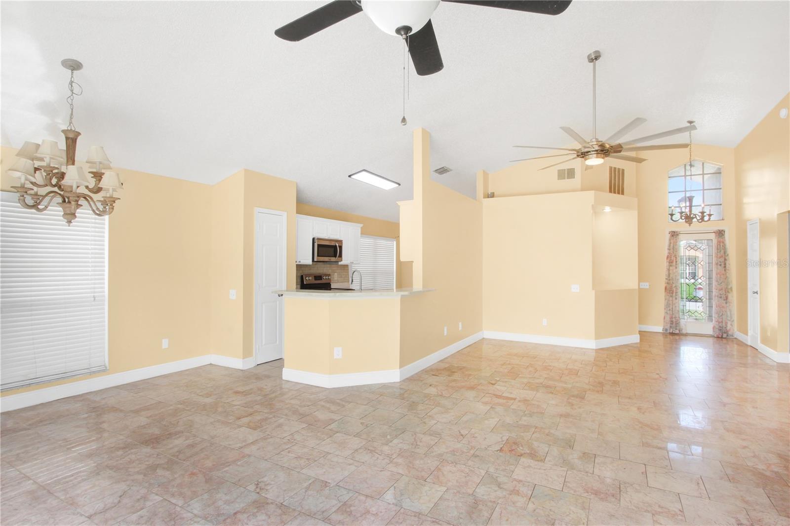 Image 3 of 22 For 126 Weathersfield Avenue