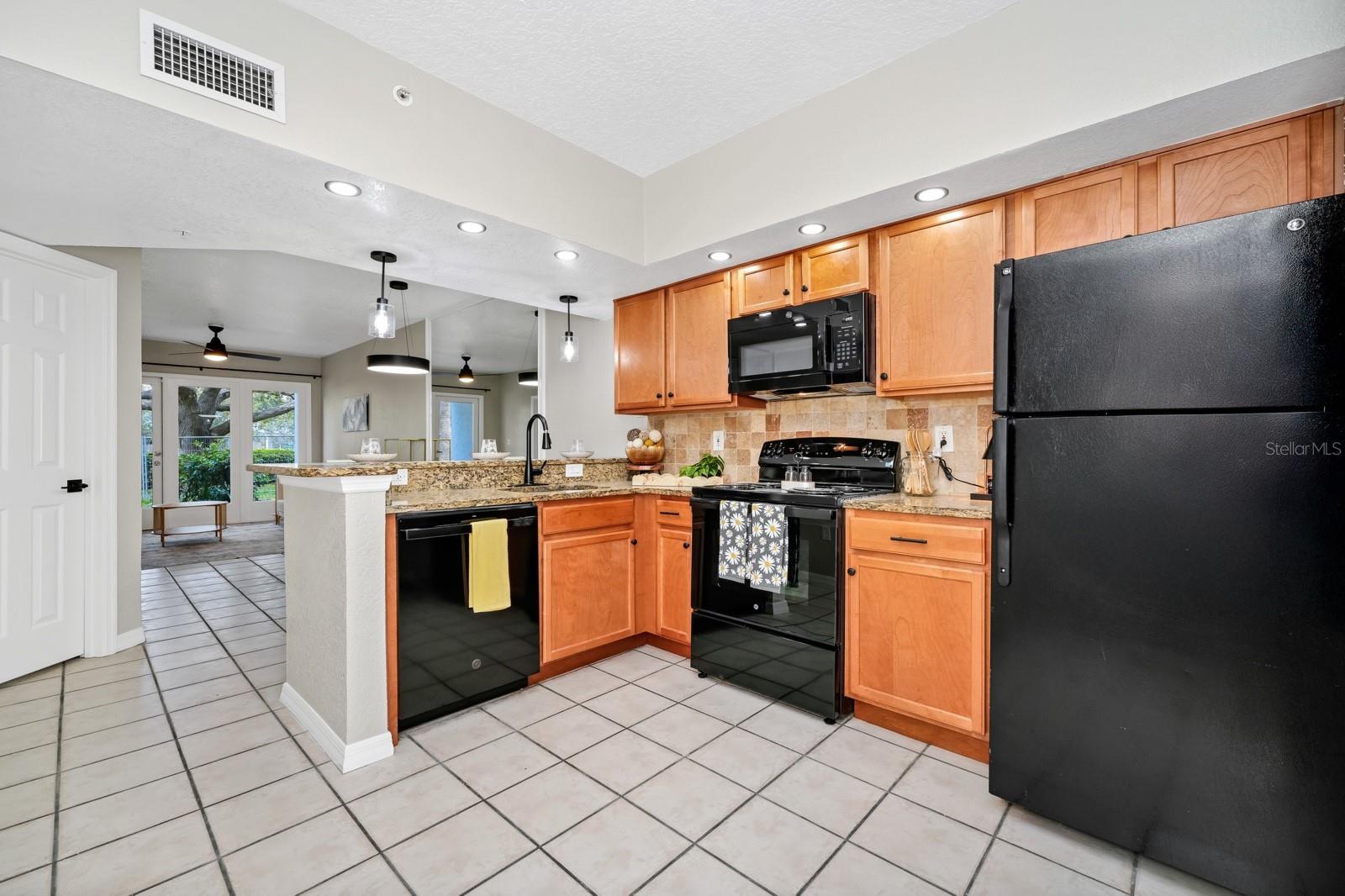 Image 18 of 54 For 2954 Sadina Street 201