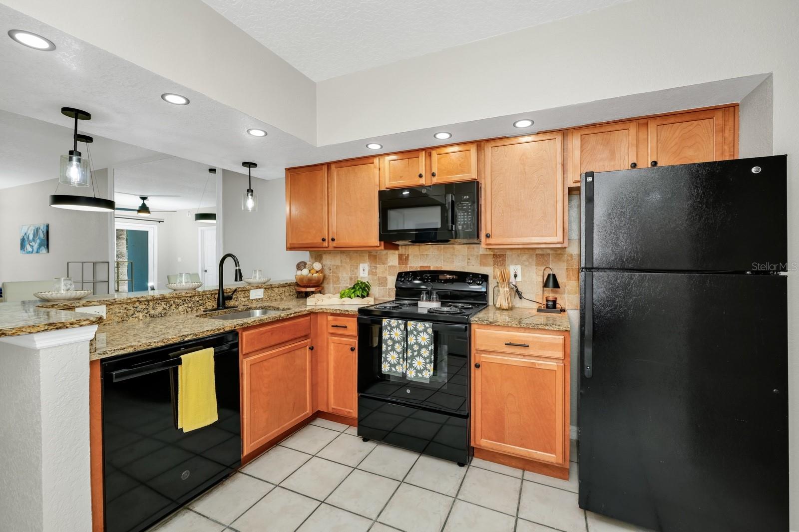 Image 21 of 54 For 2954 Sadina Street 201