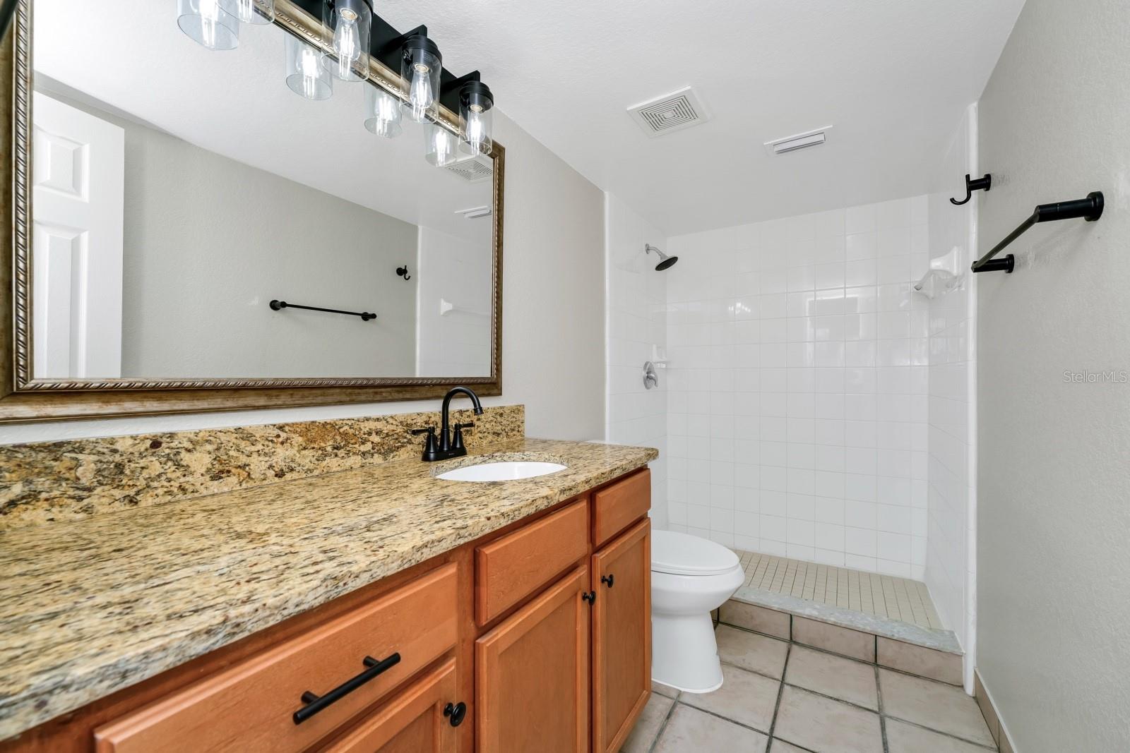 Image 27 of 54 For 2954 Sadina Street 201