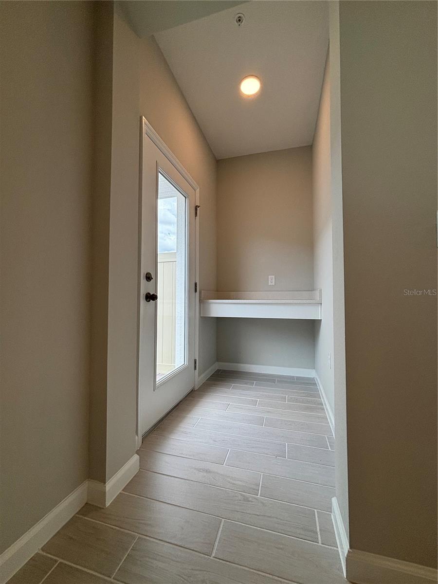 Image 13 of 32 For 660 Pothos Street
