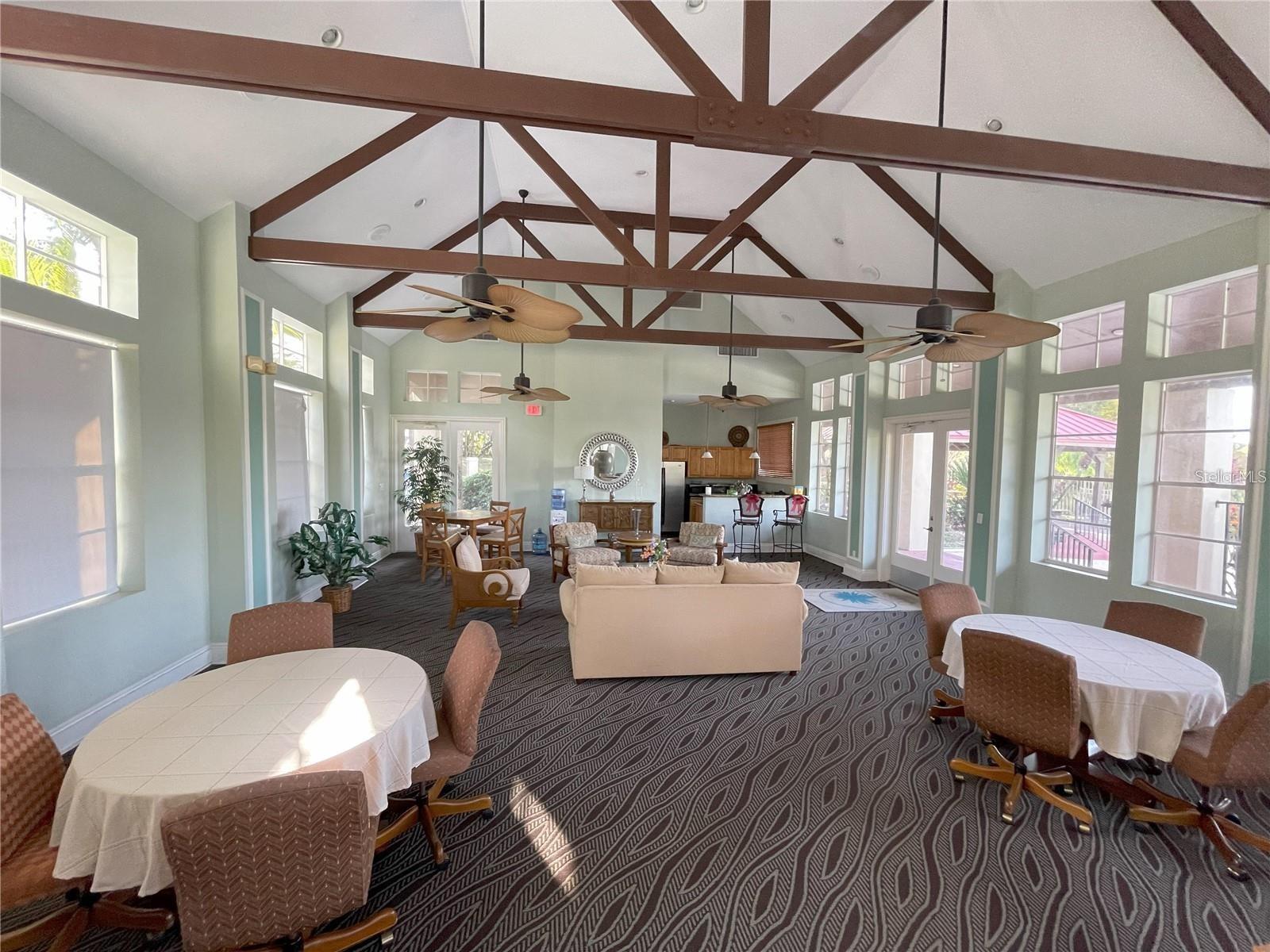 Image 11 of 38 For 208 Afton Square 201