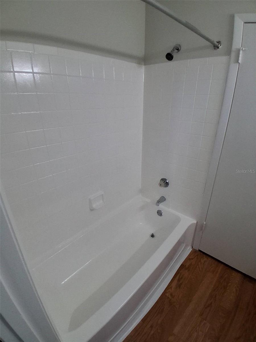 Image 23 of 38 For 208 Afton Square 201