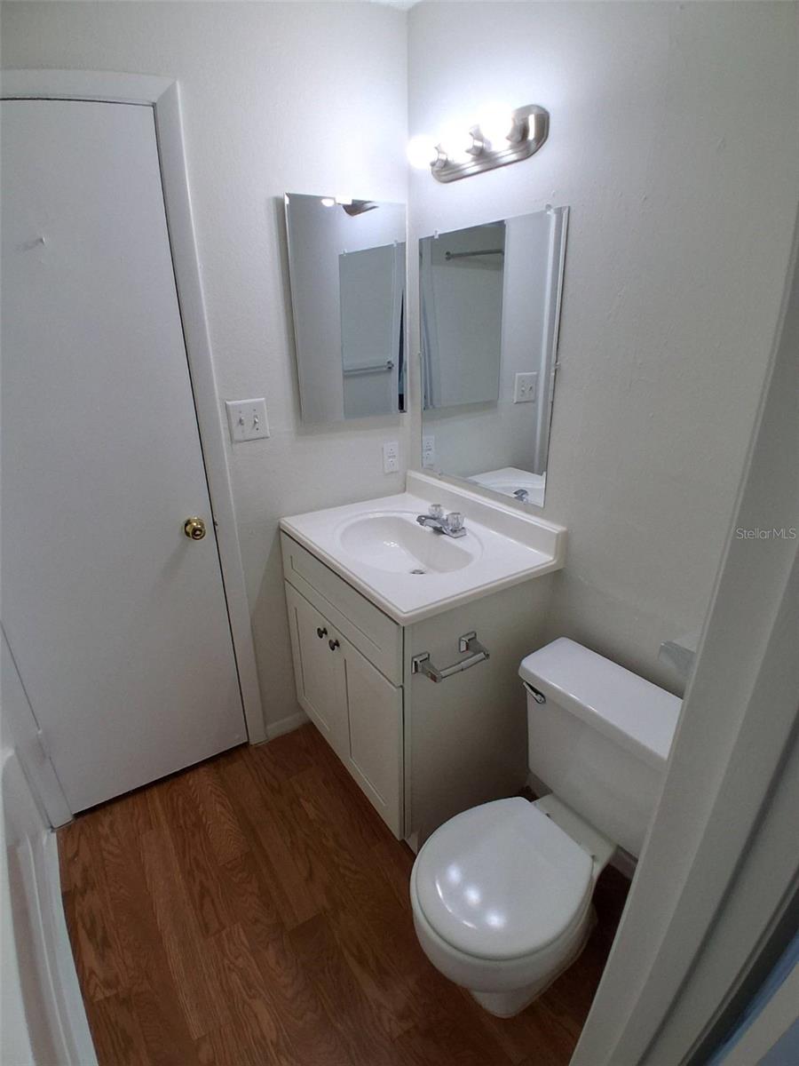 Image 24 of 38 For 208 Afton Square 201