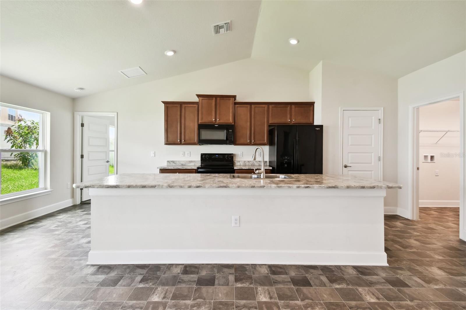 Image 13 of 43 For 360 Cimarron Court