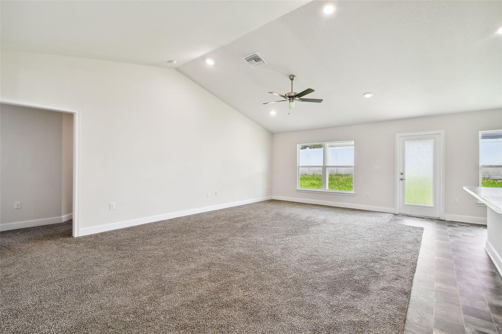 Image 16 of 43 For 360 Cimarron Court